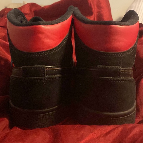 Jordan 1 Mid “Last Shot”‼️ - Picture 2 of 4
